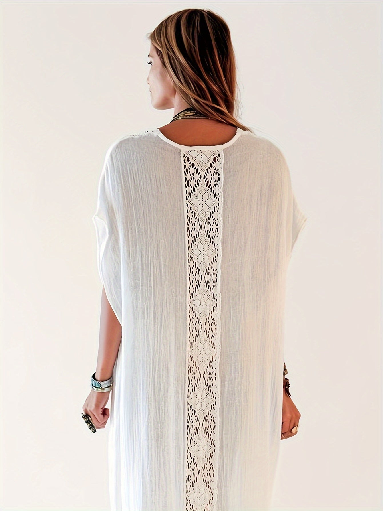Vestido playero bohemio tipo caftán blanco: traje de baño de manga corta para mujer para días en la piscina y la playa