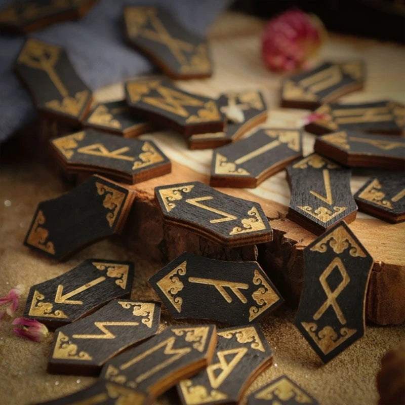 Tarot Rúnico: 24 cartas grabadas para la adivinación y la comprensión espiritual