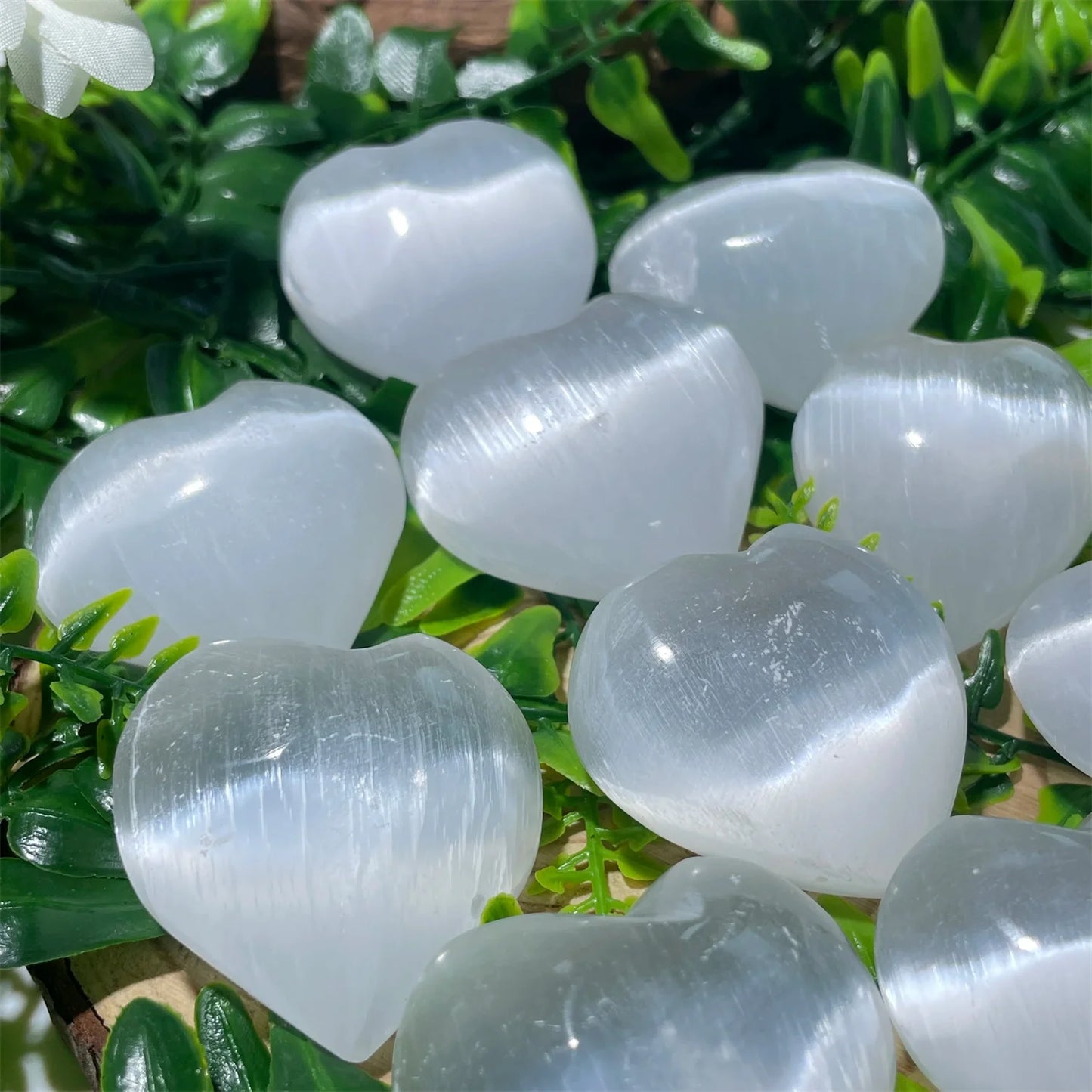 Coração de Selenita Natural – Cristal de Cura Reiki | Pedra Autolimpante para Limpeza Energética e Presente de Decoração Espiritual