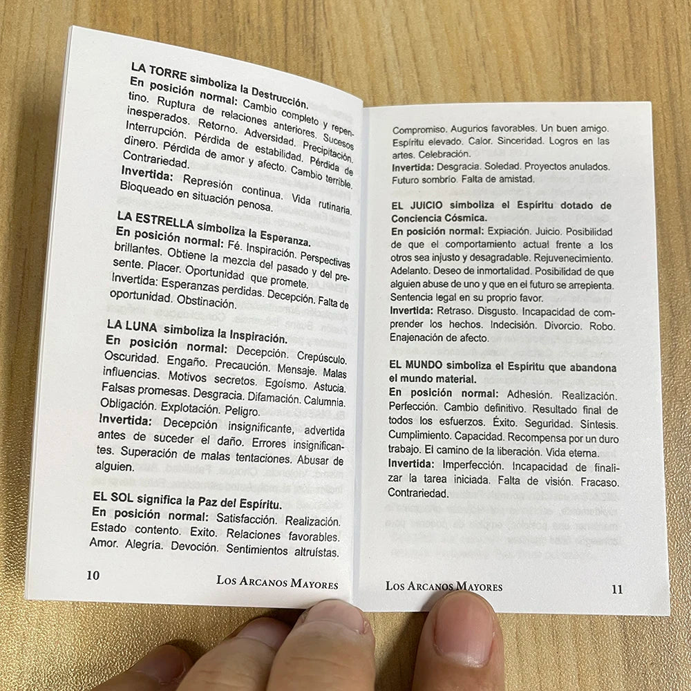 Baraja de Tarot El Loco – 78 Cartas Doradas en Español e Inglés – Incluye Guía Física para Principiantes y Expertos.