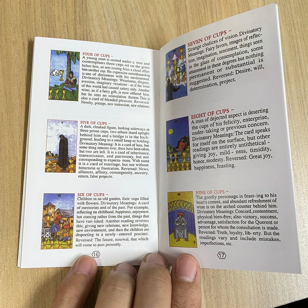 Baraja de Tarot El Loco – 78 Cartas Doradas en Español e Inglés – Incluye Guía Física para Principiantes y Expertos.