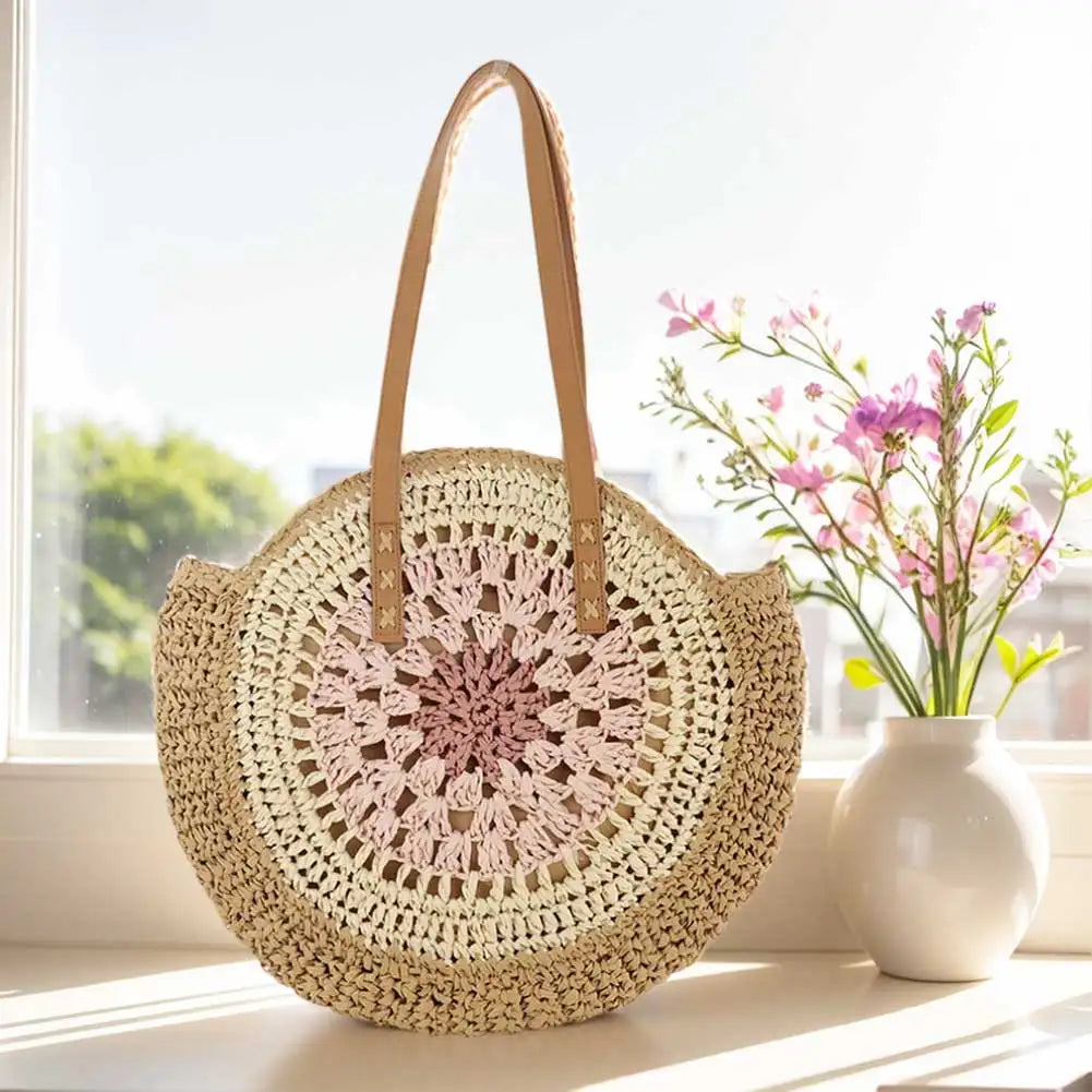 Bolso de playa bohemio de paja para mujer: un bolso con un toque de color para viajes y días de playa.