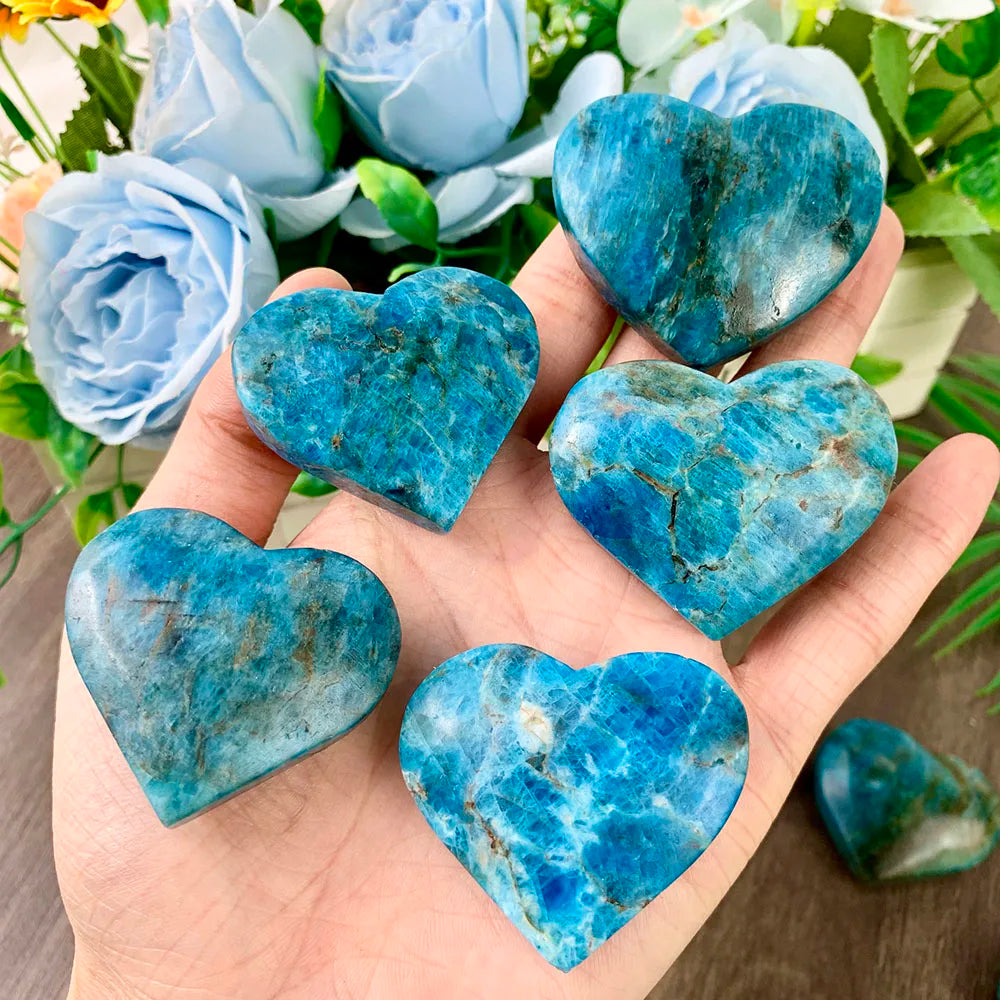 Blue Apatite Heart Crystal – Healing Stone for Reiki, Meditation & Home Décor