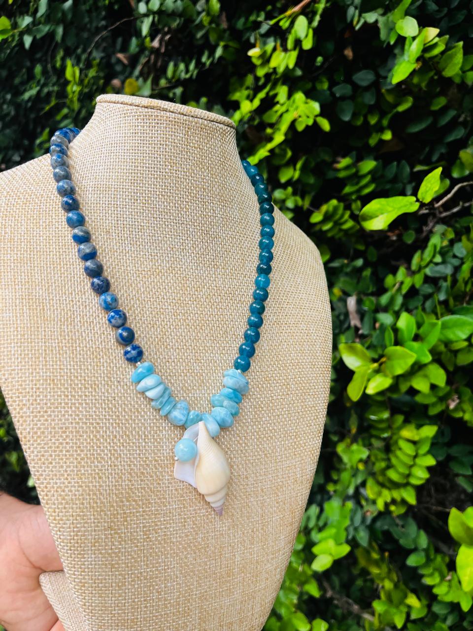 Collar de larimar auténtico para mujer: joyería de cristal curativo de apatita y lapislázuli | Regalo de lujo inspirado en el océano para ella | Collar bañado en plata con piedras preciosas de los 3 mares de Mauna Vibes