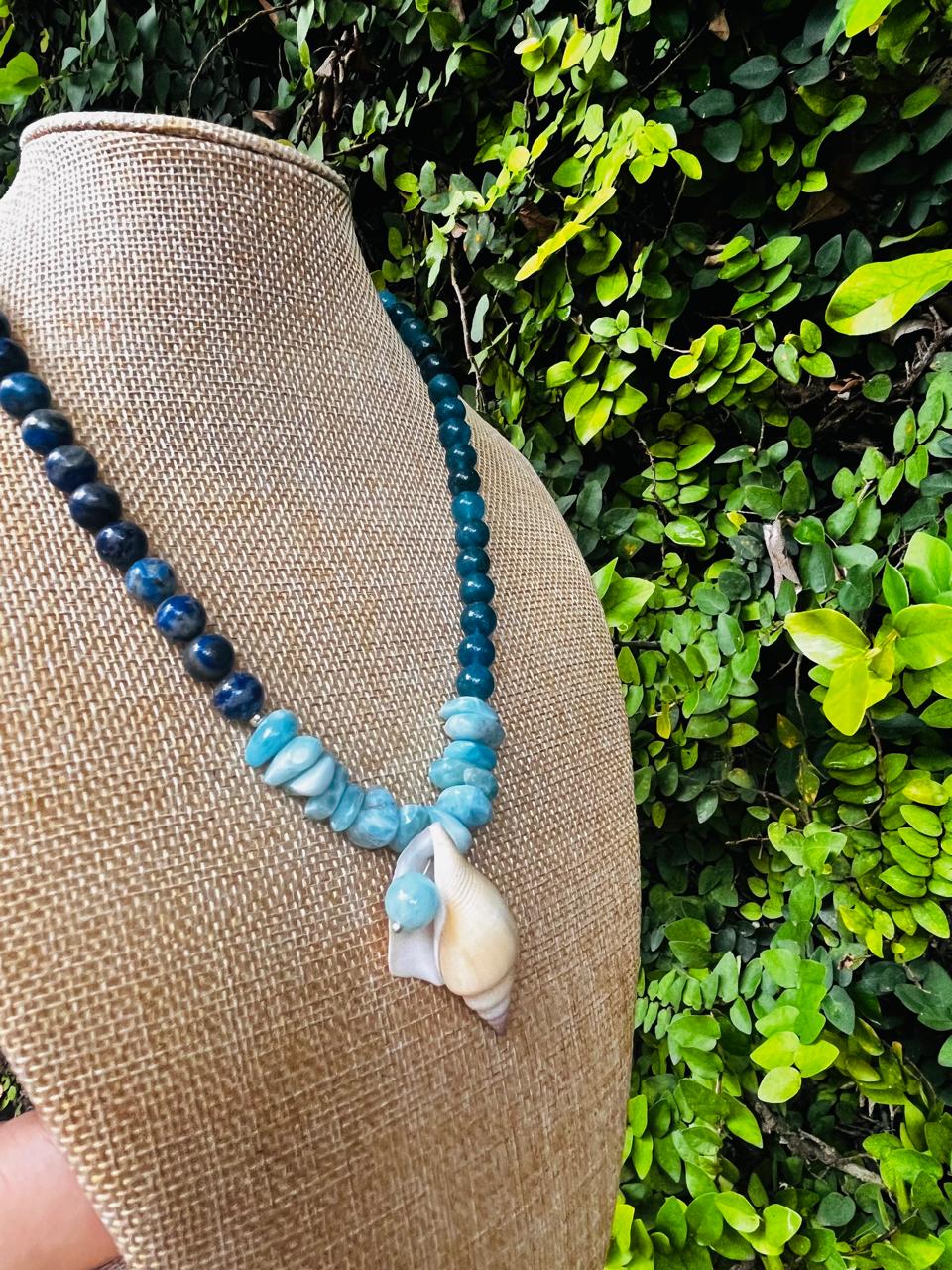 Collar de larimar auténtico para mujer: joyería de cristal curativo de apatita y lapislázuli | Regalo de lujo inspirado en el océano para ella | Collar bañado en plata con piedras preciosas de los 3 mares de Mauna Vibes