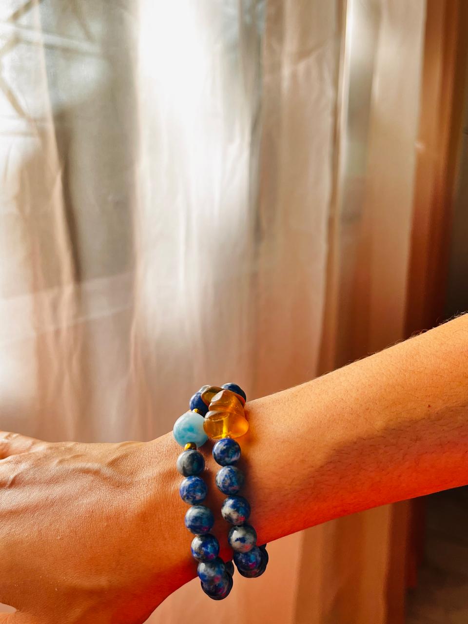 Lapis lazuli Bracelet with Dominican Amber