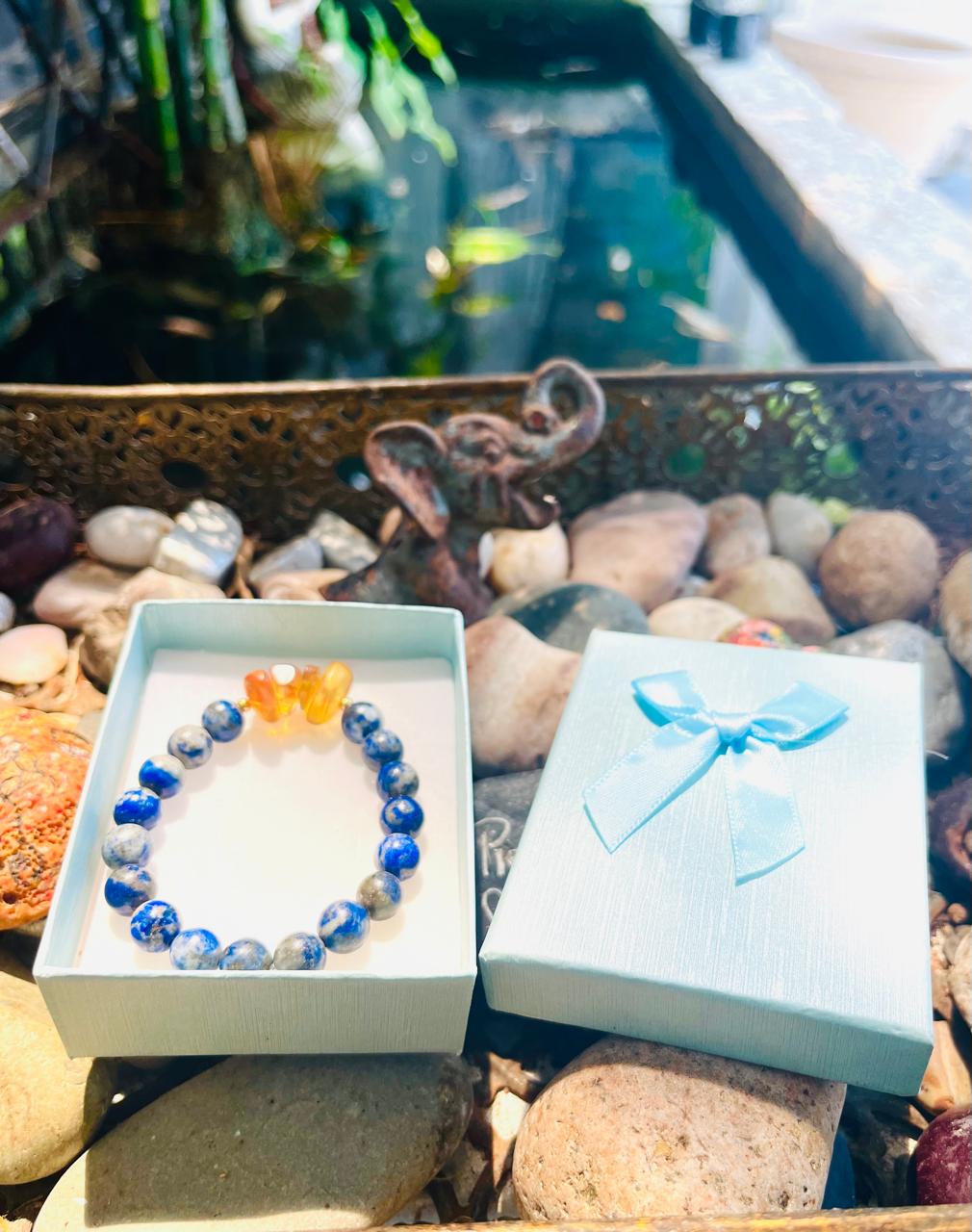 Lapis lazuli Bracelet with Dominican Amber