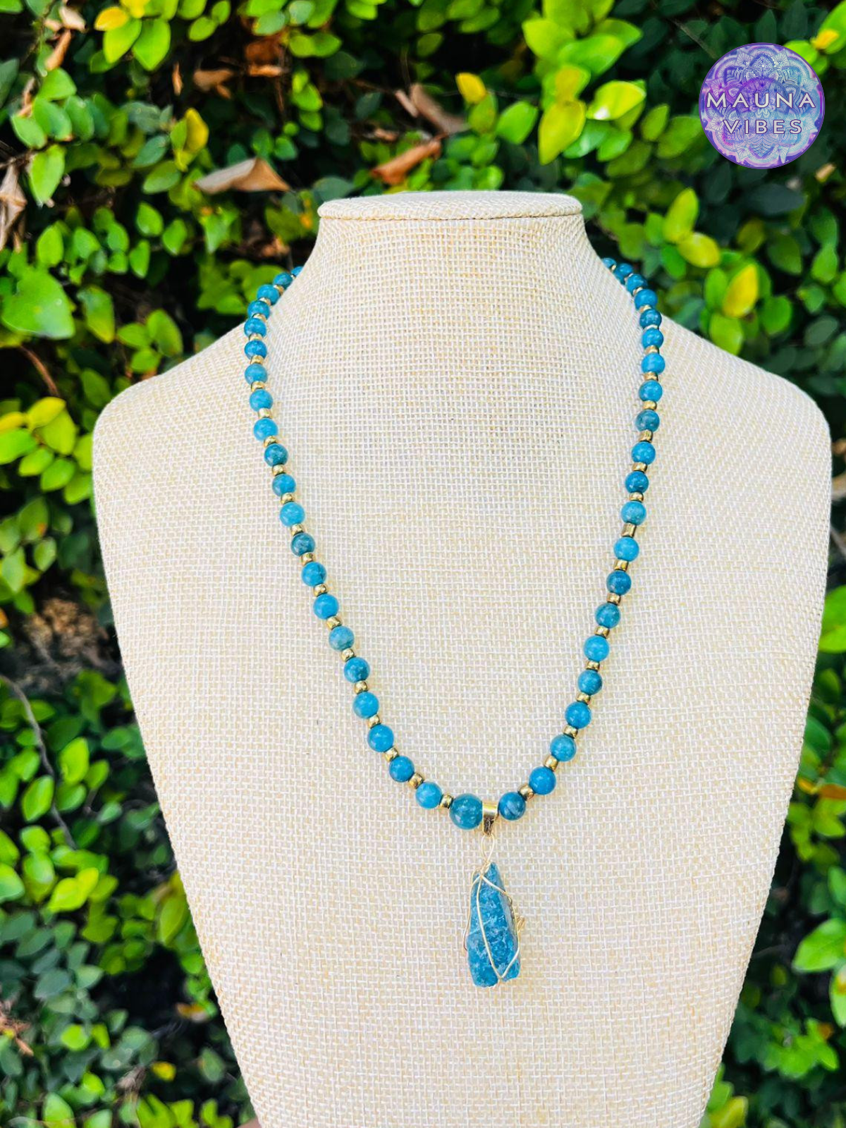 apatite stone necklace