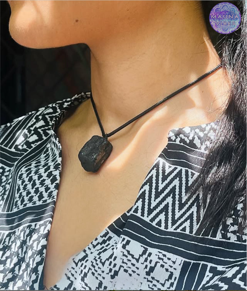 Black Tourmaline Protection Necklace for Men & Women – Natural Healing Crystal for Energy Shield, Grounding & Stress Relief