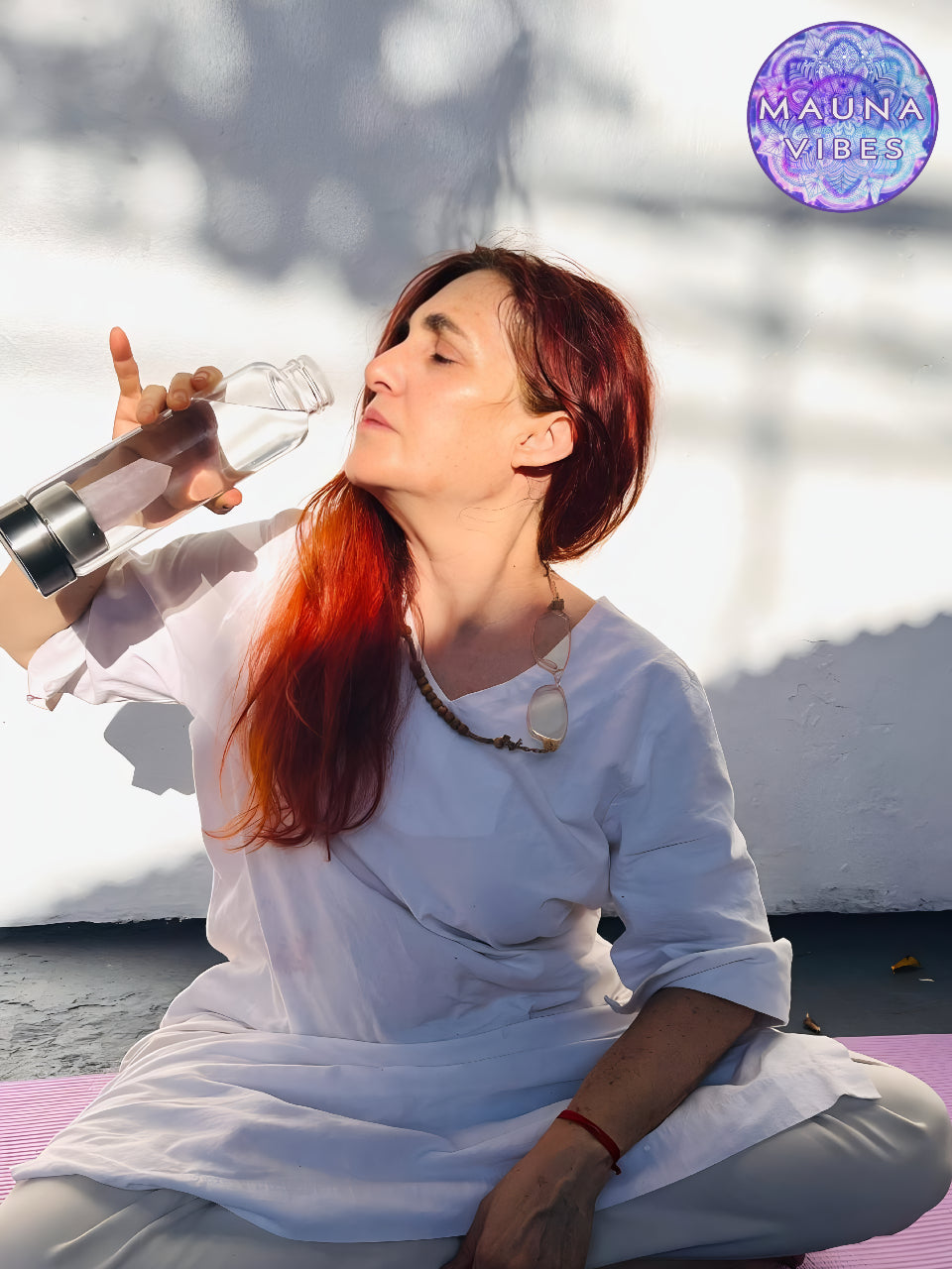 Botella de agua con infusión de cristales: botella de piedras preciosas naturales para sanación energética y bienestar de Mauna Vibes 💎✨