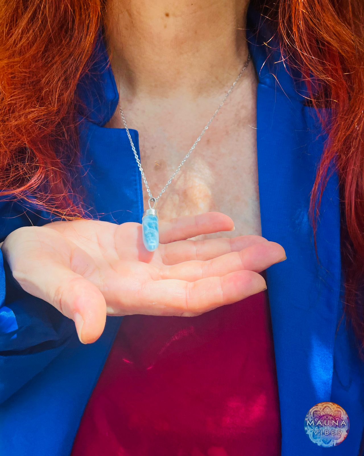 Colgante de colmillo de larimar para mujer y hombre: elaborado con larimar genuino y plata de ley 925.