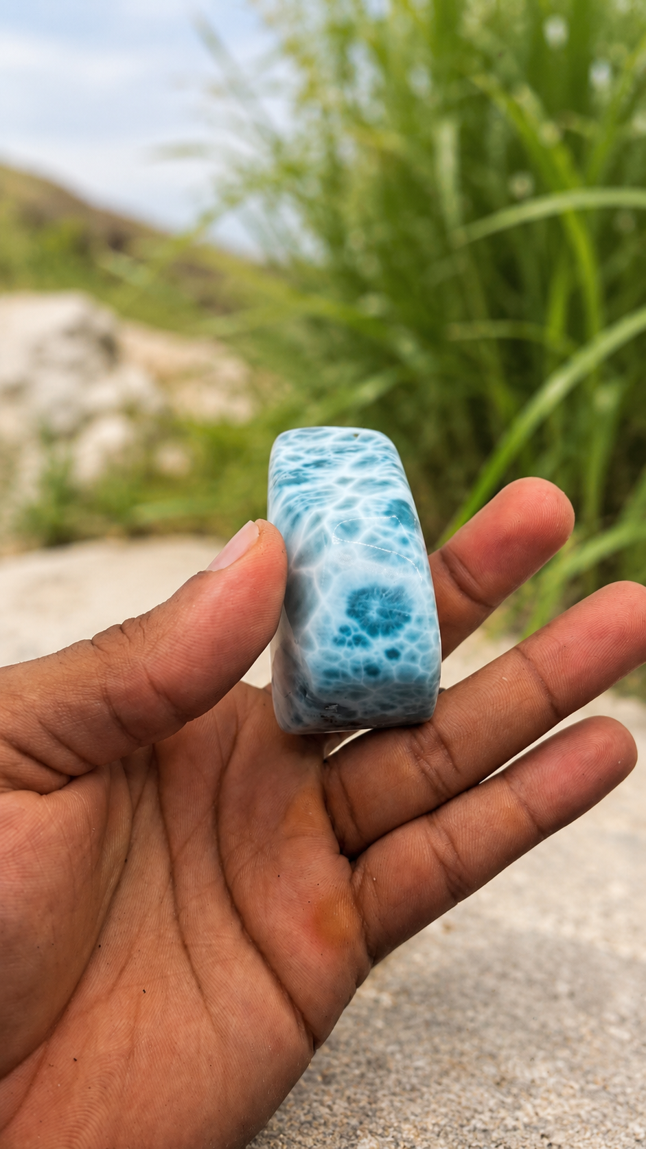 Losa de piedra Larimar AAA: piedra de cristal azul natural de la República Dominicana para hacer joyas o coleccionar.