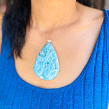 Colgante grande de larimar en forma de lágrima – Larimar dominicano AAA, plata de ley 925