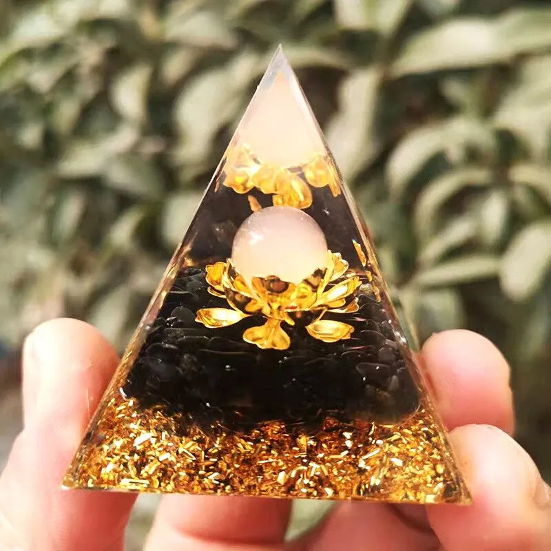 Pirámide de energía de orgonita con piedras preciosas naturales: sanación con cristales, herramienta para chakras, protección de cobre, antirradiación y CEM. El regalo espiritual perfecto.