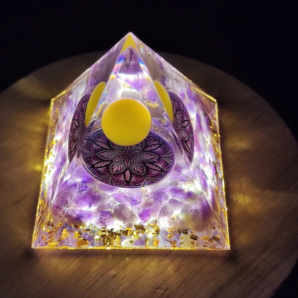 Pirámide de energía de orgonita con piedras preciosas naturales: sanación con cristales, herramienta para chakras, protección de cobre, antirradiación y CEM. El regalo espiritual perfecto.