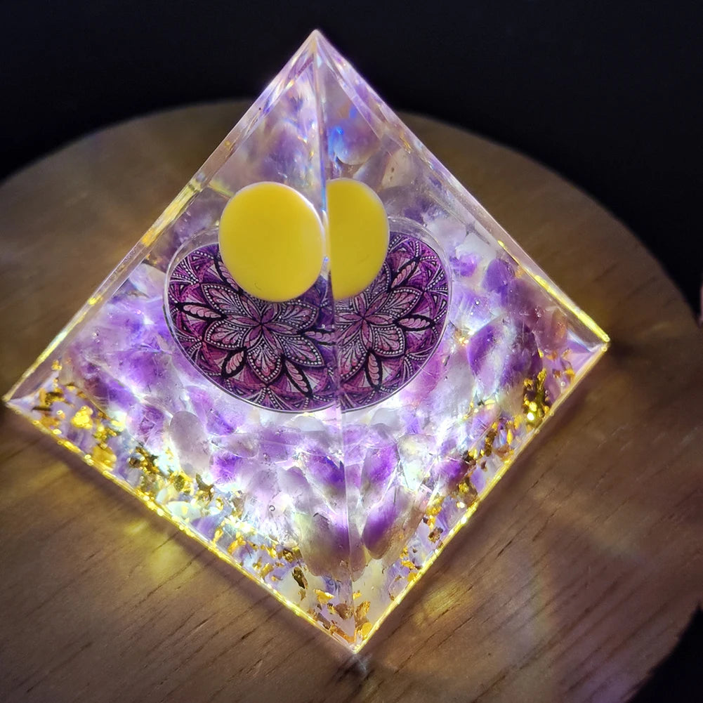 Pirámide de energía de orgonita con piedras preciosas naturales: sanación con cristales, herramienta para chakras, protección de cobre, antirradiación y CEM. El regalo espiritual perfecto.