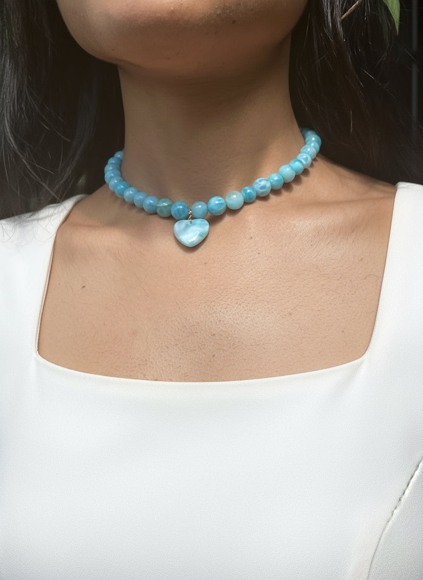 Gargantilla de Larimar con Corazón • Auténticas cuentas de Larimar de 8-9 mm • Regalo exclusivo para mujer