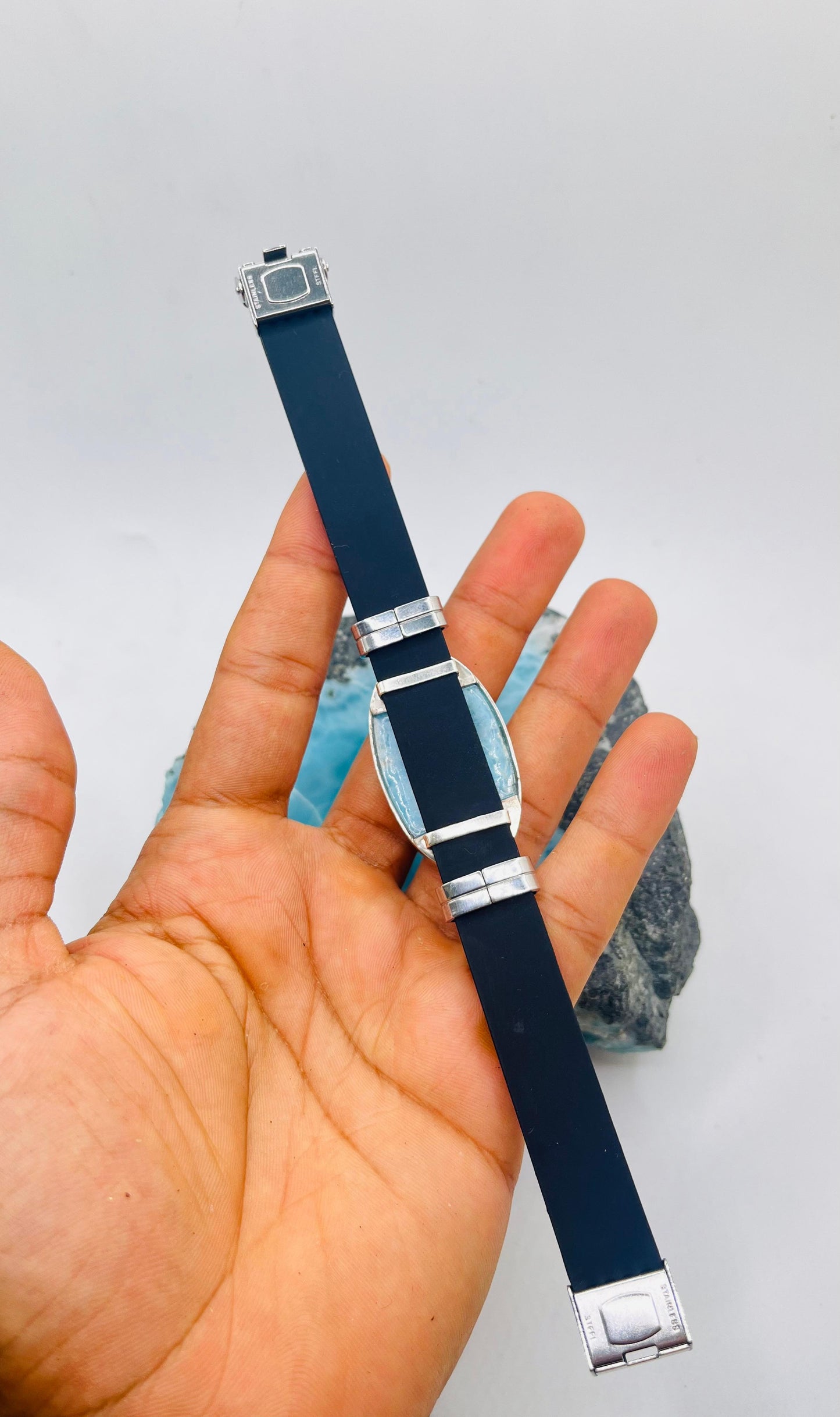 Pulsera de Larimar – Piedra azul natural con correa de acero inoxidable y caucho para hombres y mujeres