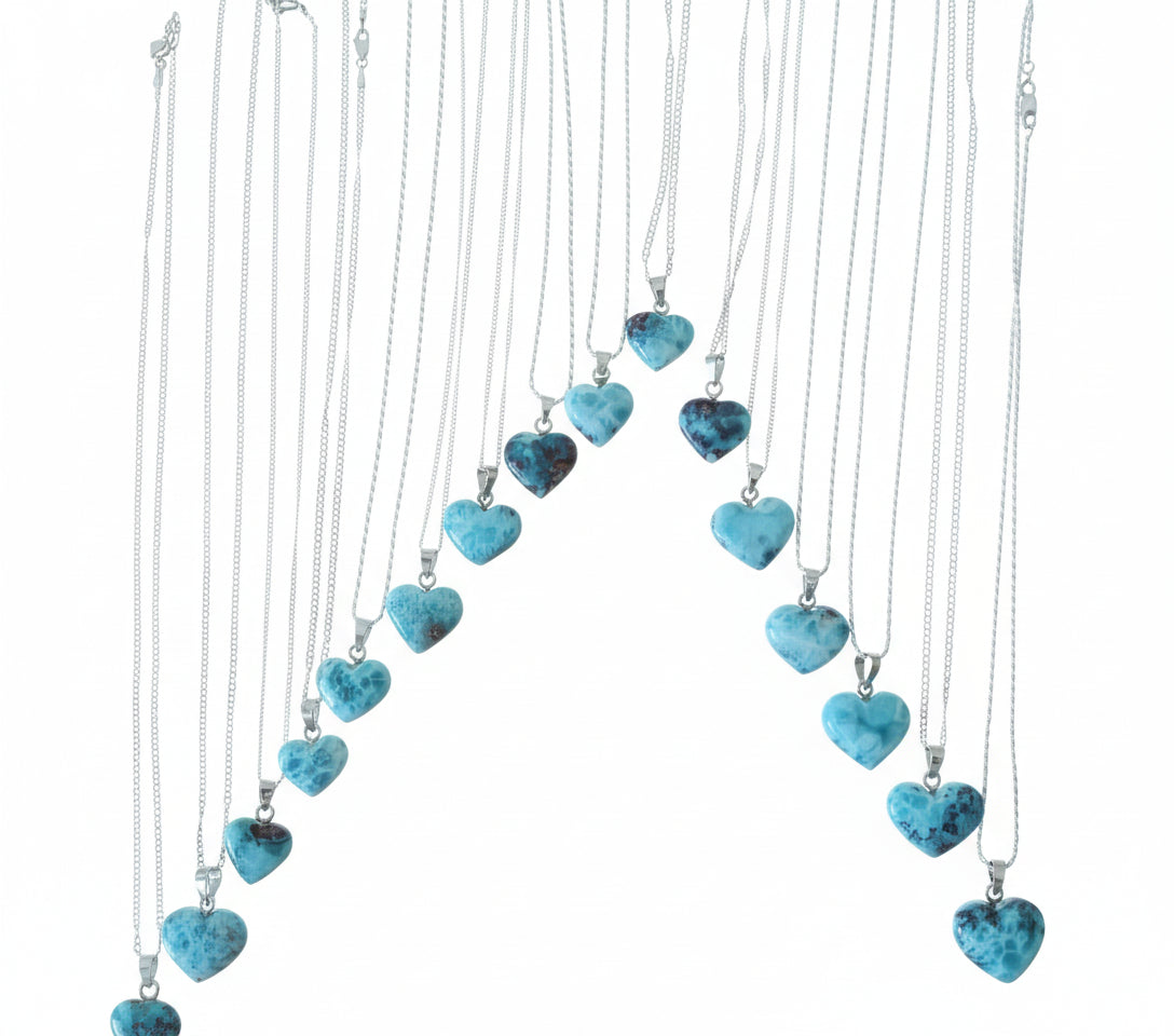 Gargantilla de Larimar con Corazón • Auténticas cuentas de Larimar de 8-9 mm • Regalo exclusivo para mujer