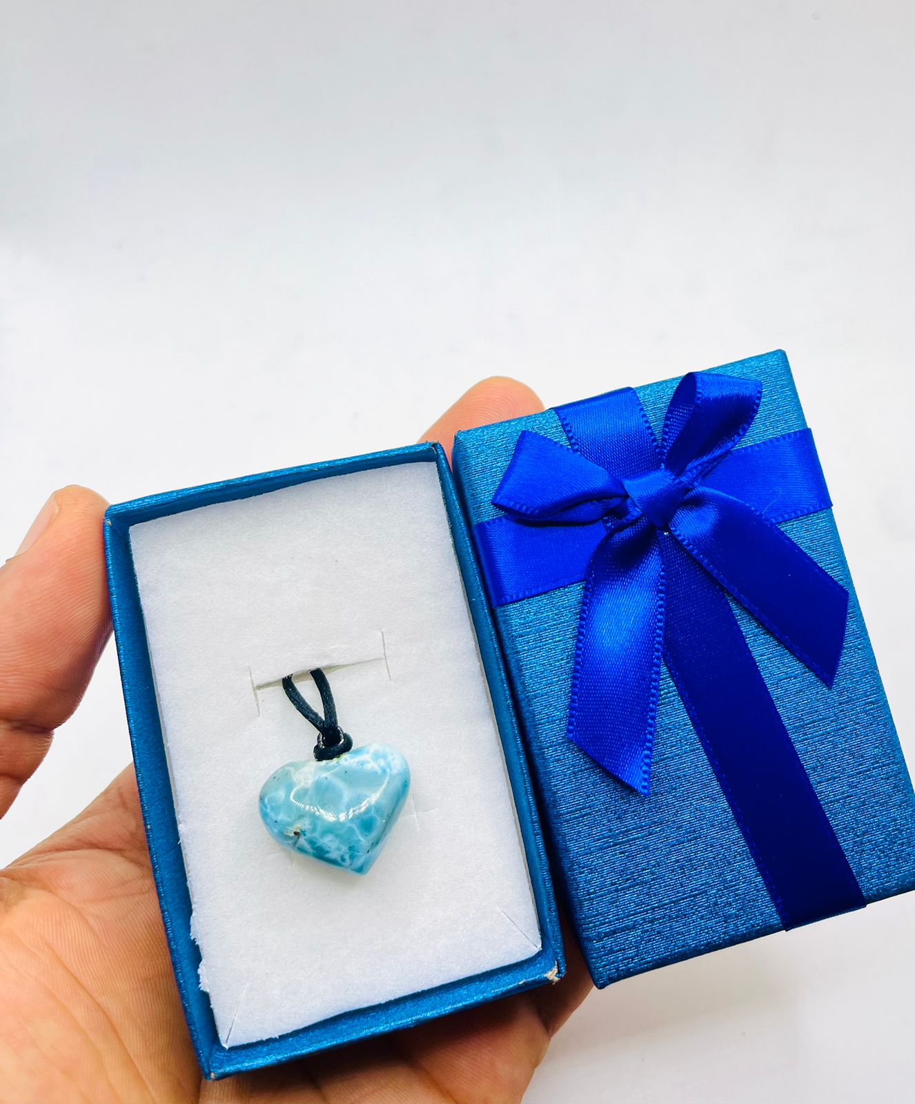 Collar de Corazón de Piedra Larimar de República Dominicana - Colgante de piedra preciosa azul caribeña - Joyería de cristal curativo - Regalo hecho a mano - Unisex