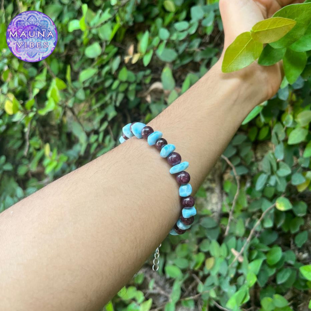 Larimar Bracelet with Garnet – 8mm Beads & Natural Chips