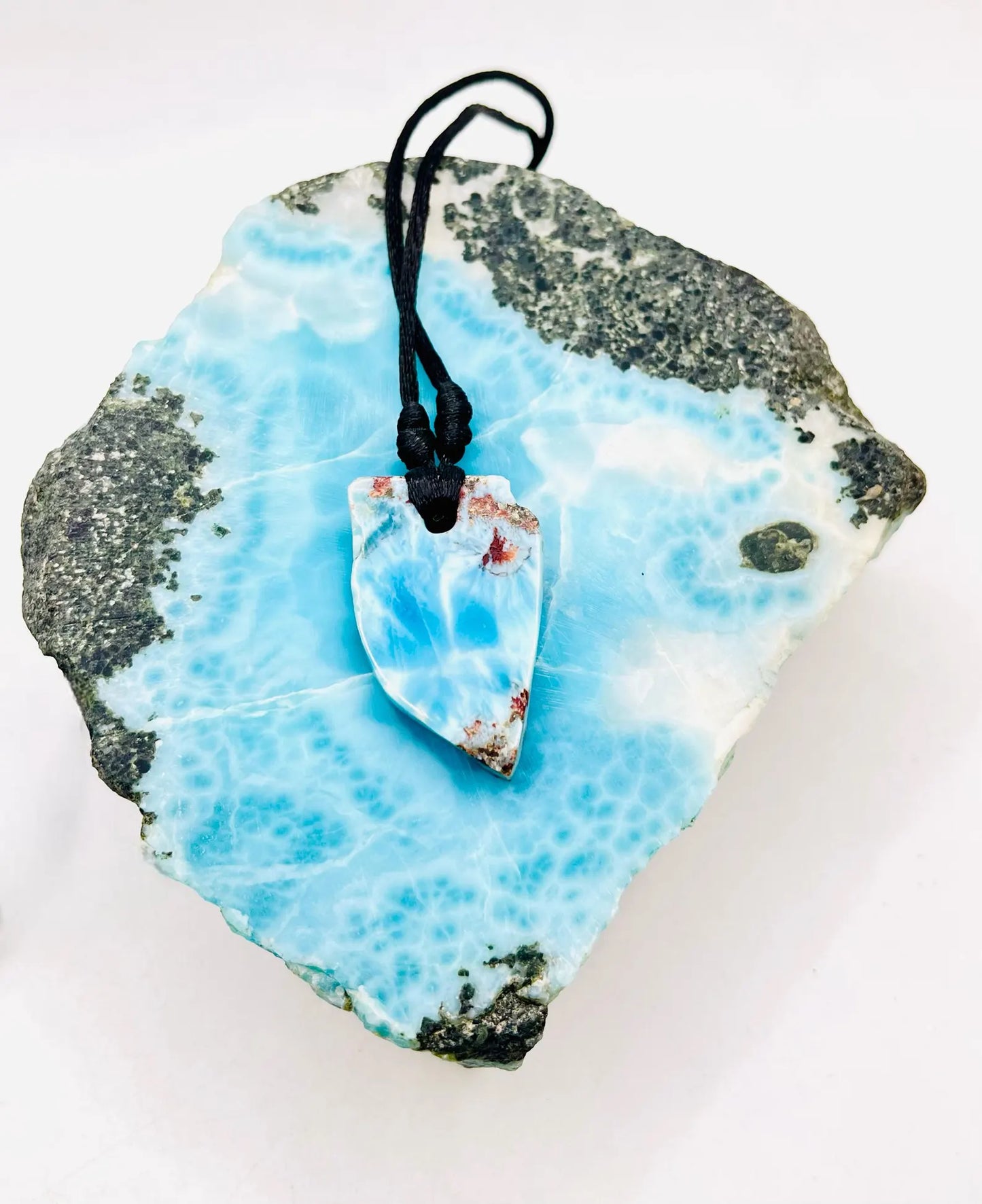 Collar con colgante de larimar AAA: piedra preciosa azul dominicana, collar ajustable para hombre y mujer.