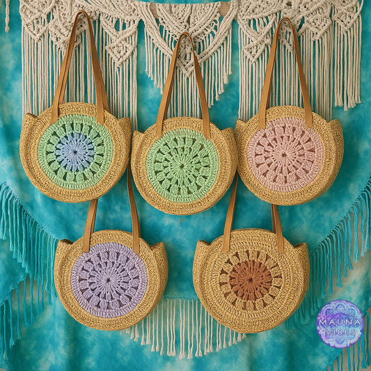 Bolso de playa bohemio de paja para mujer: un bolso con un toque de color para viajes y días de playa.